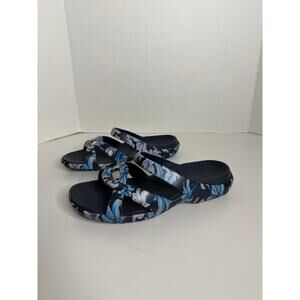 Crocs Womens 8 Meleen Twist Graphic Sandals floral pattern navy blue white